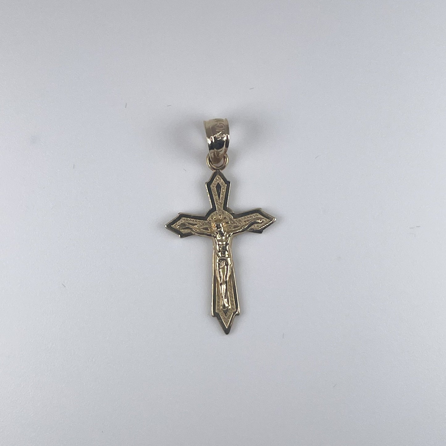 10K Gold 0.6 gm Cross Pendant