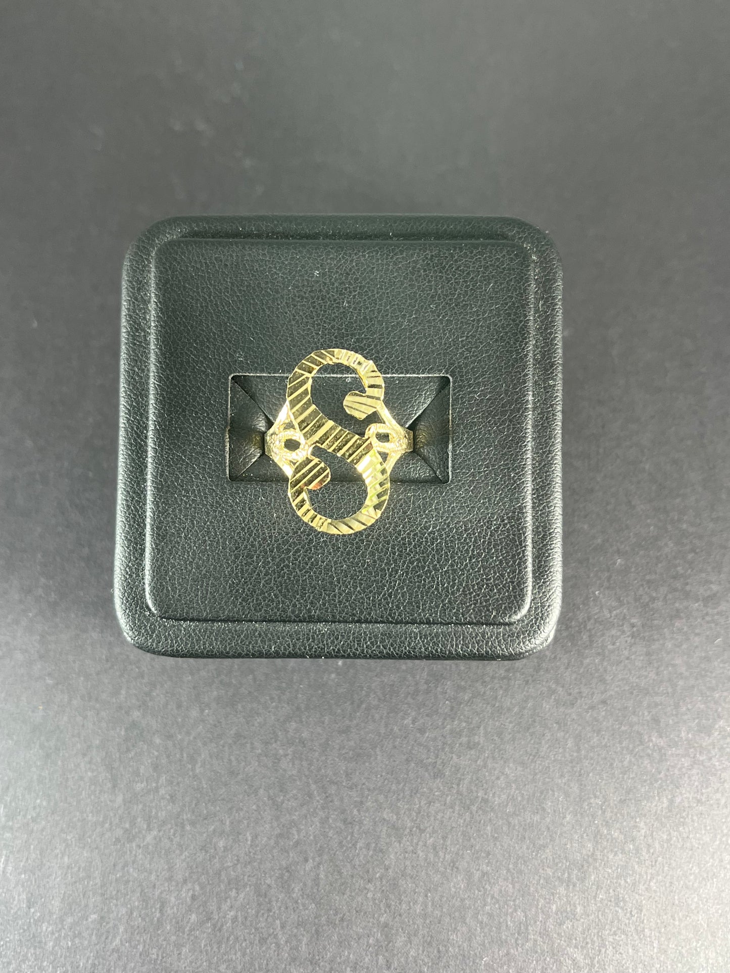 10K Gold Initial Ring