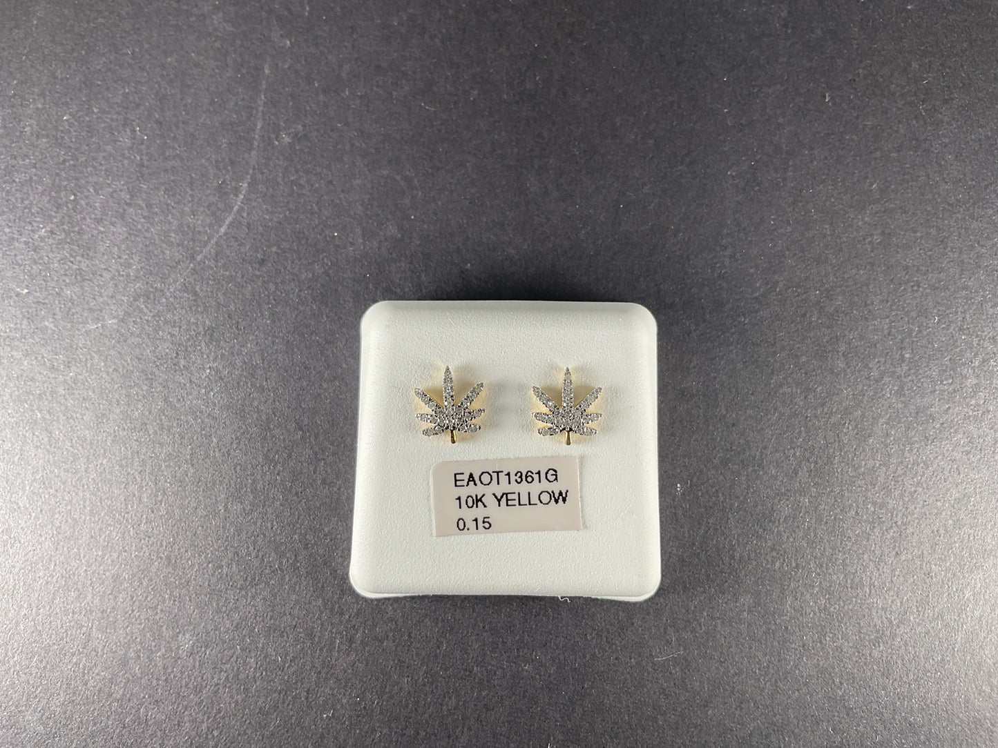 10K YELLOW GOLD DIAMOND STUD EARRING 0.15ct. SCREW BACK. $ 199.00