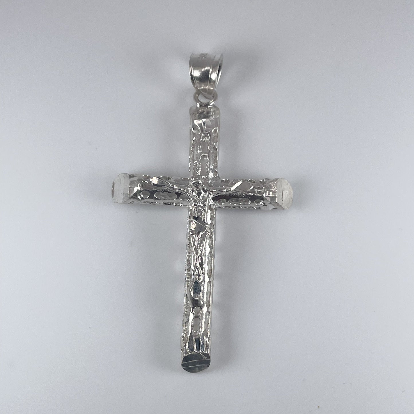 0.925 Sterling Silver Cross with Jesus D/Cuts