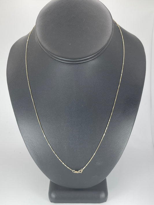 10K Gold 1.1mm Solid Box 0.9mm 20 "Chain