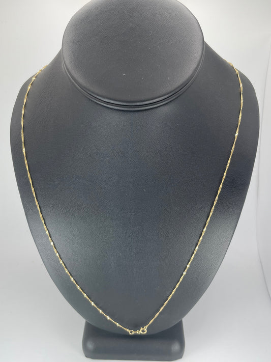 10K Gold 1.3gm Singapore Twist 0.6mm 24 chain