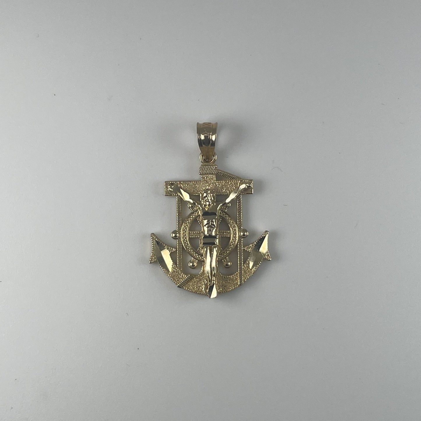 10K Gold 1.9gm D/Cut Anchor With Jesus Pendant