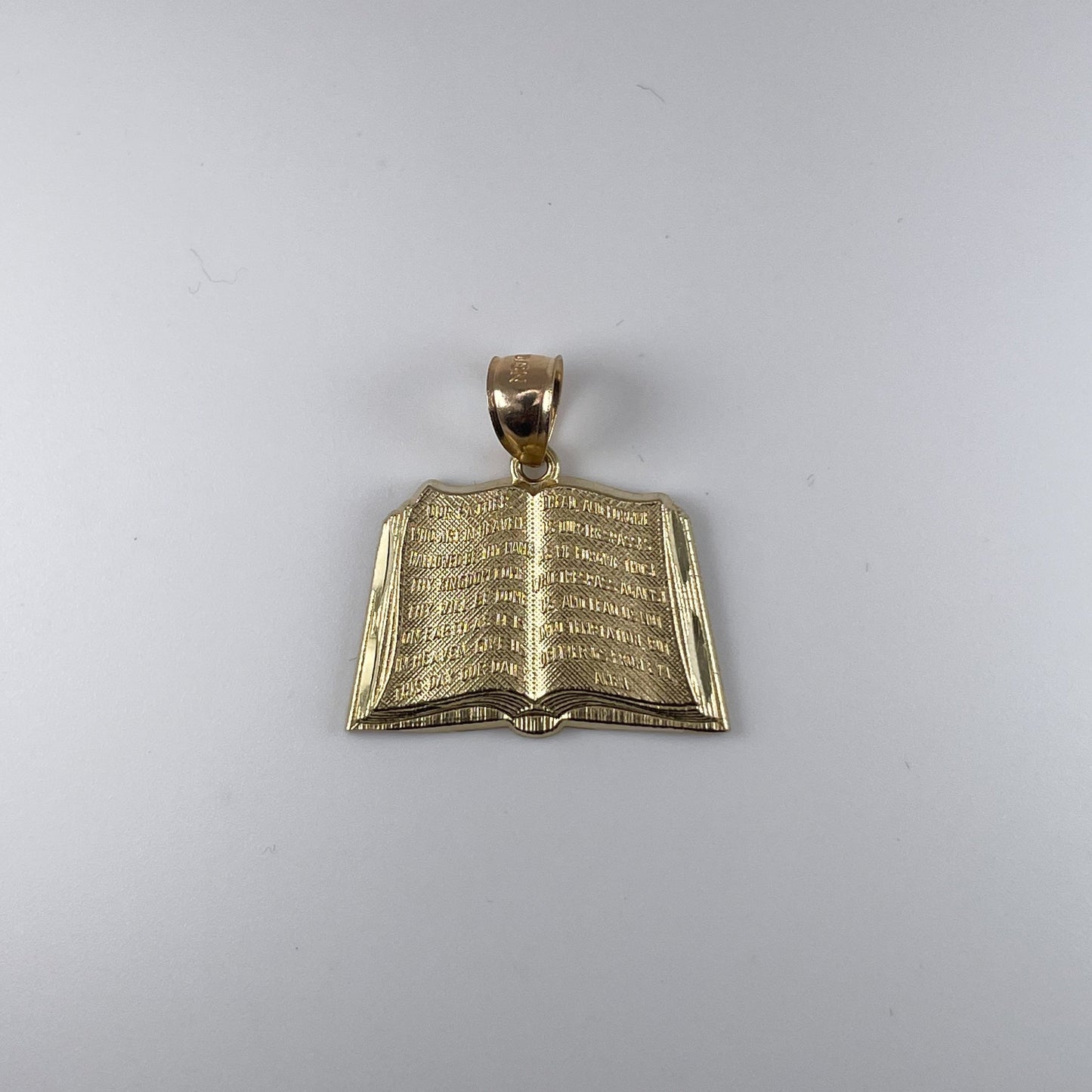 10K Gold 2.3gm Bible Book With Lord s Prayer Pendant