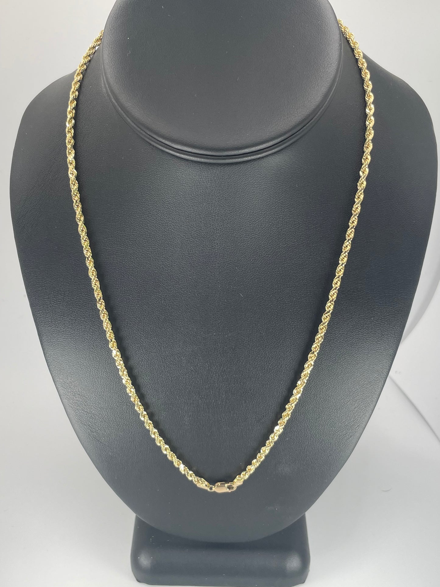 10K Gold 5.3gm Hollow Rope D/Cut 2.5mm 20 Chain