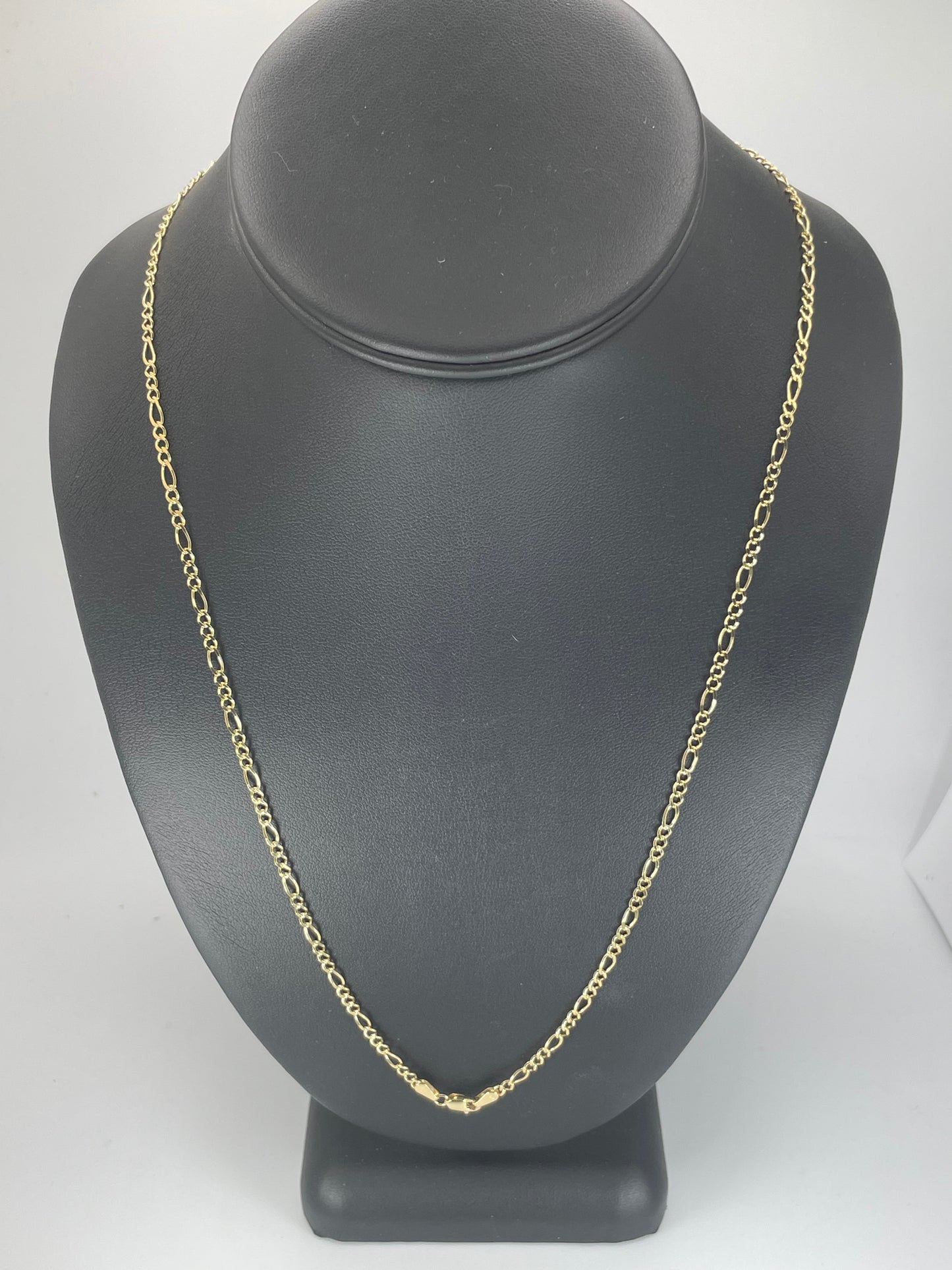 10K Gold 5.5gm Solid Curb Link 3mm 22 Chain