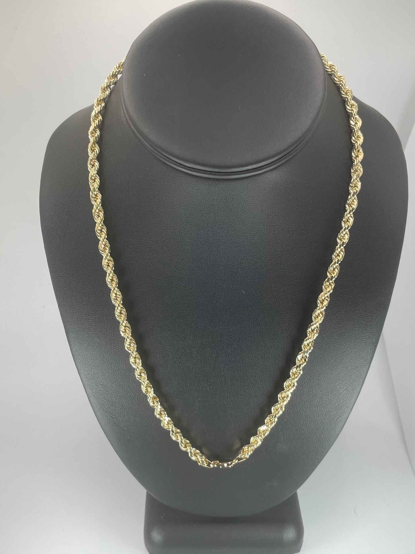 10K Gold 8.3gm Hollow Rope D/Cut 5mm 20" Chain