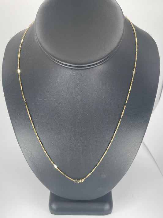 14K Gold 1.3gm Singapore Twist with Bar 1gm 20" Chain