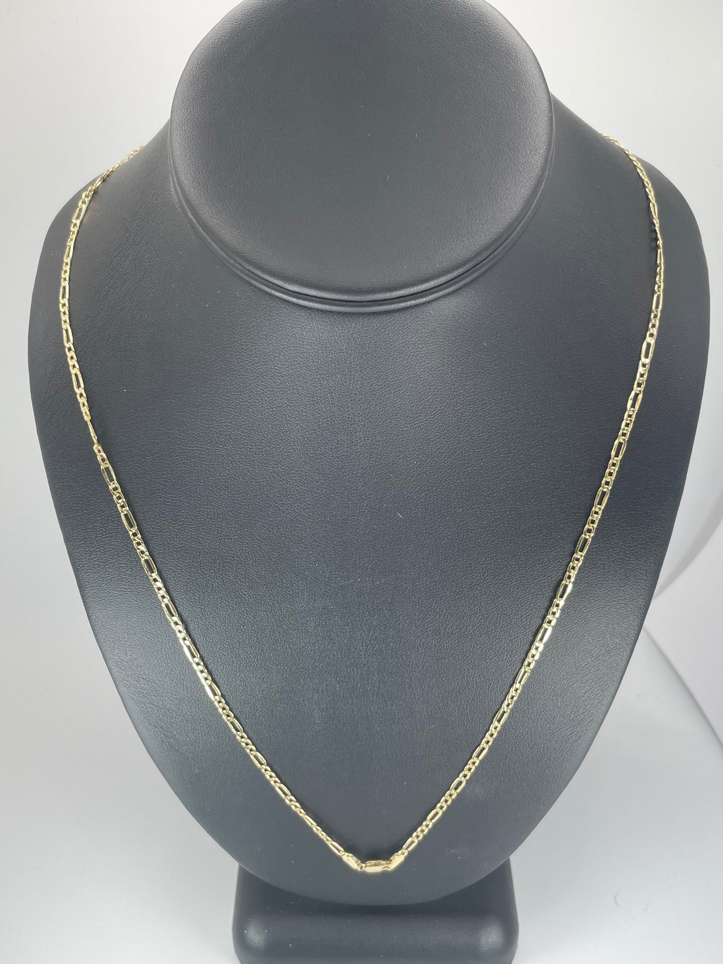 14K Gold 2.4gm Hollow Figaro 2.5mm 24 Chain