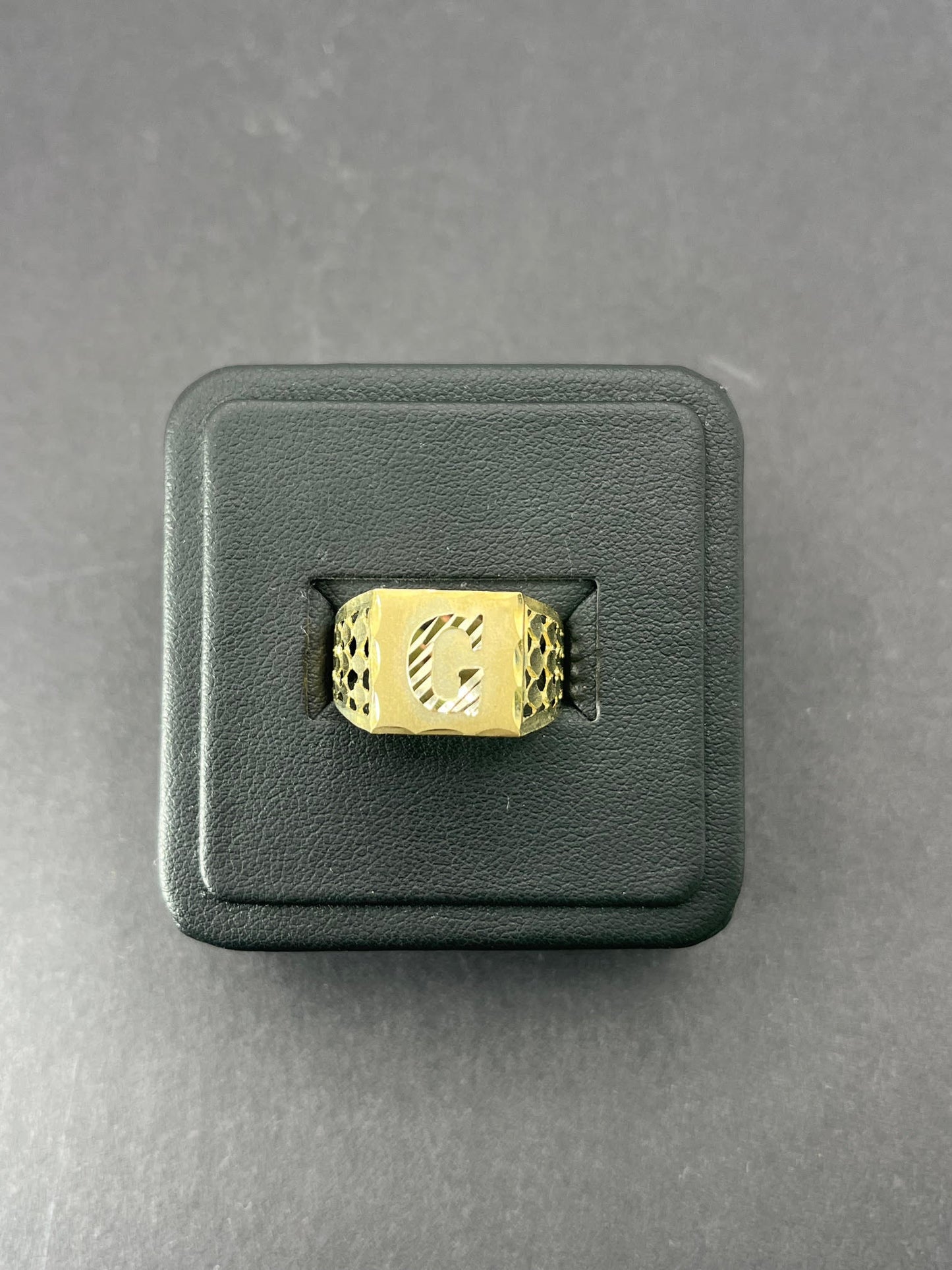10K Gold Men’s Initial Ring